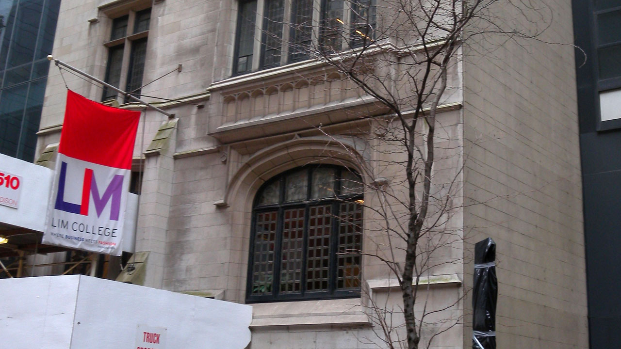 LIM College